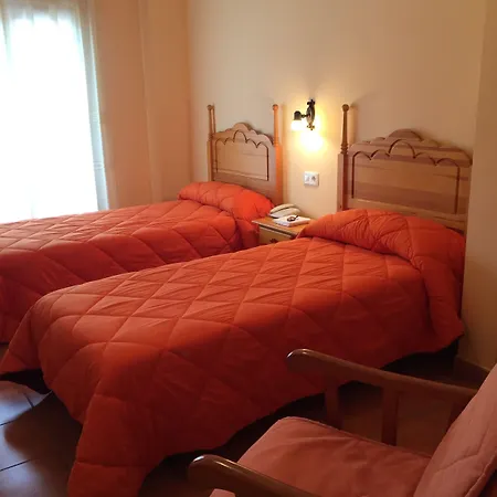 Hotel Castellote 3*